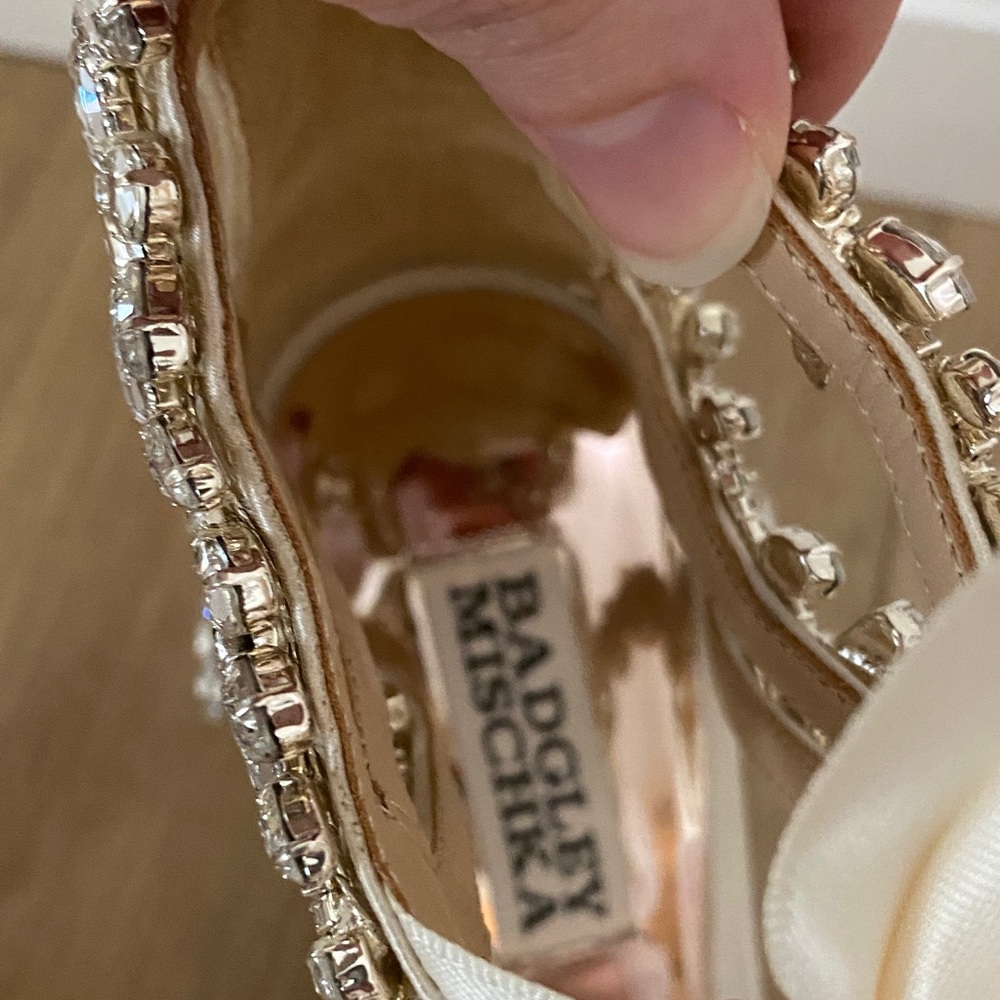 Badgley Mischka Ivory Satin Embellished Heels - Picture 15 of 15